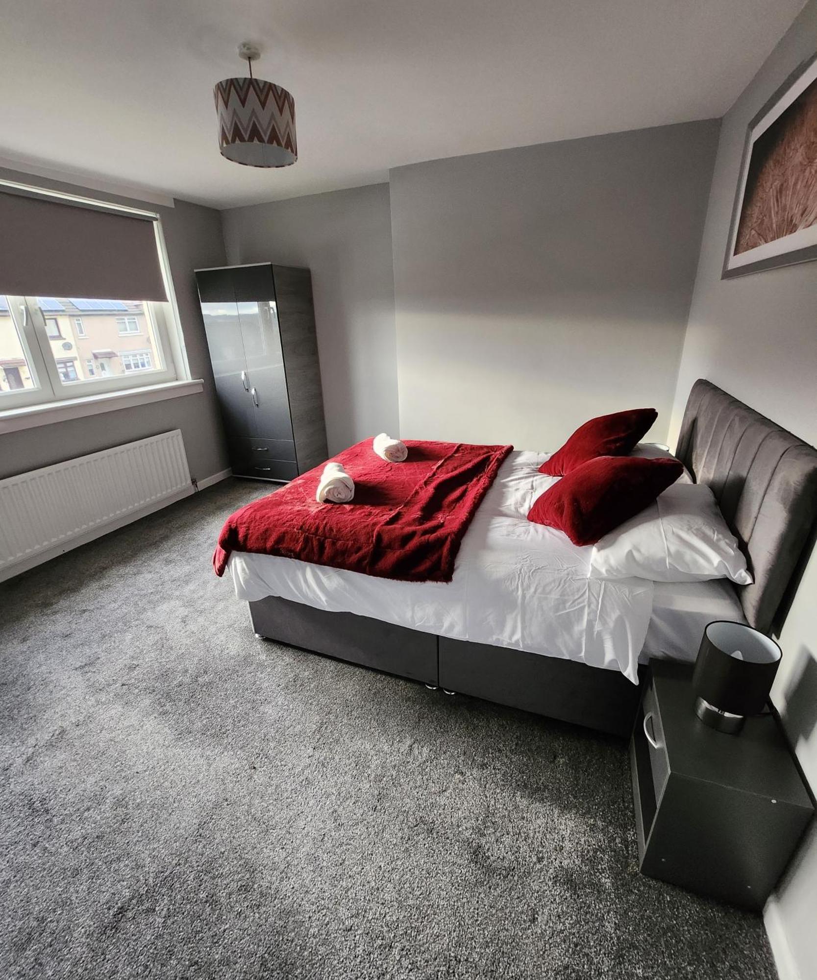 Fm Homes & Apartments 3 Bedroom มาเทอร์เวลล์ ภายนอก รูปภาพ